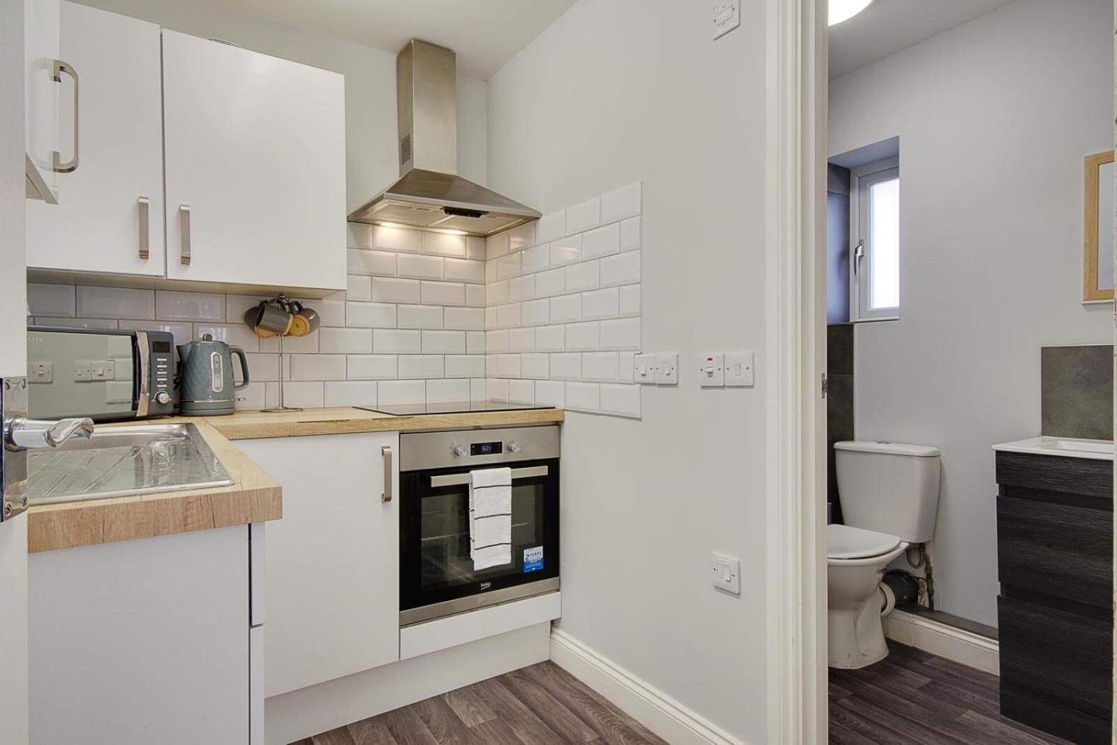Ashley Road Apartments Poole Ngoại thất bức ảnh